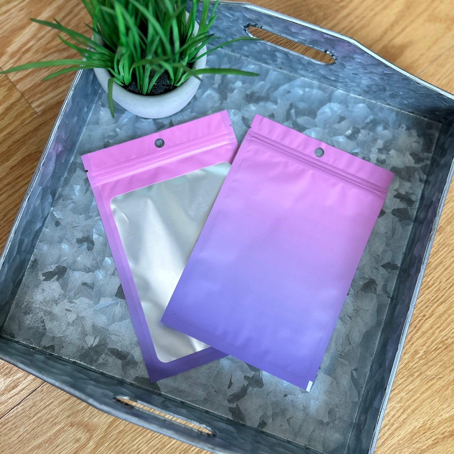 Wristlet Ombré Display Bags