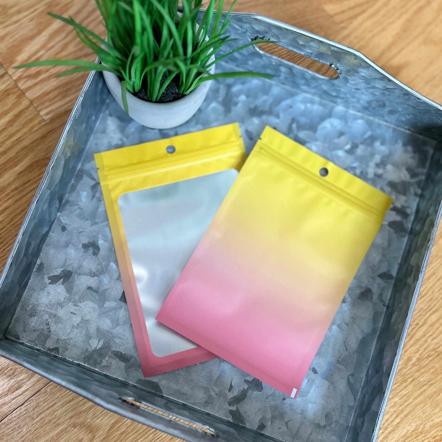 Wristlet Ombré Display Bags